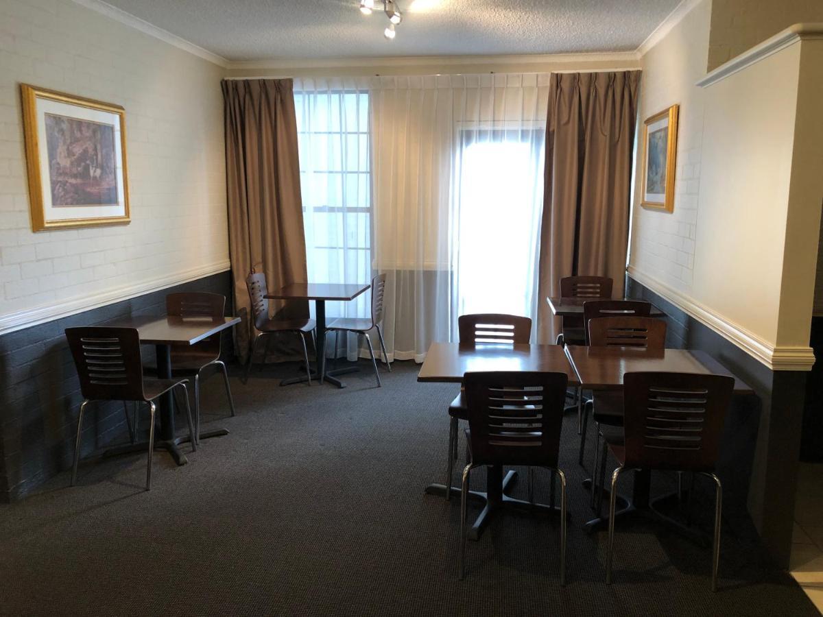 Best Western Coachman'S Inn Motel Bathurst Buitenkant foto