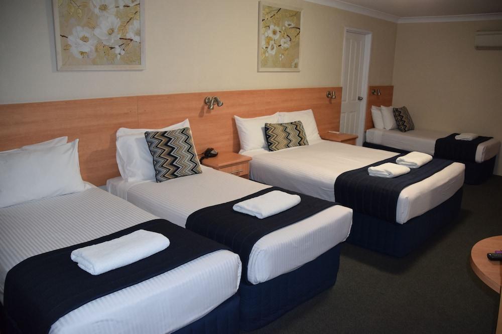 Best Western Coachman'S Inn Motel Bathurst Buitenkant foto