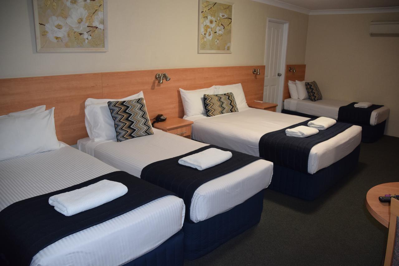 Best Western Coachman'S Inn Motel Bathurst Buitenkant foto
