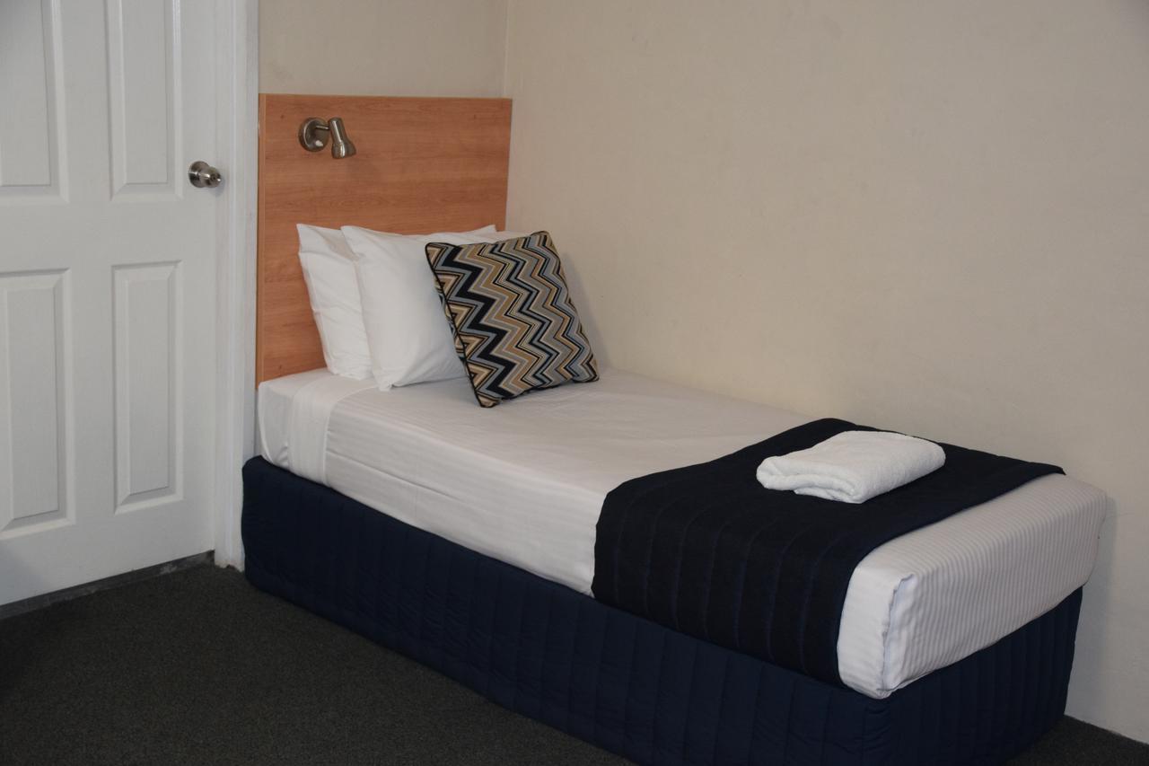 Best Western Coachman'S Inn Motel Bathurst Buitenkant foto